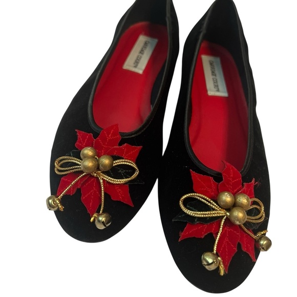 Vintage Carriage Court Holiday Flats Black Velvet Gold Jingle Bell Bow 9 - Picture 1 of 6